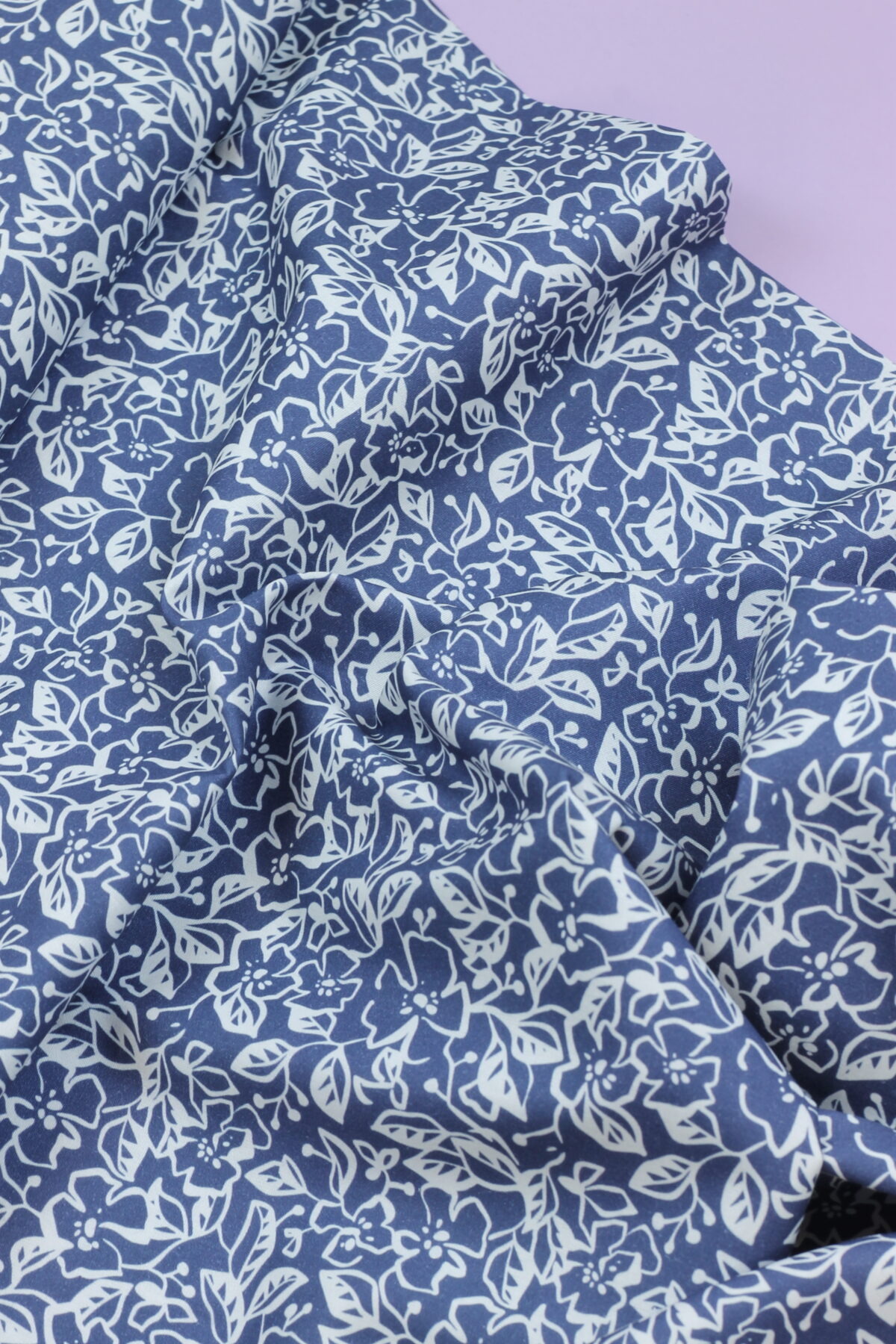 Swafing: Baumwolle "Lilly" Floral Marine/Weiß